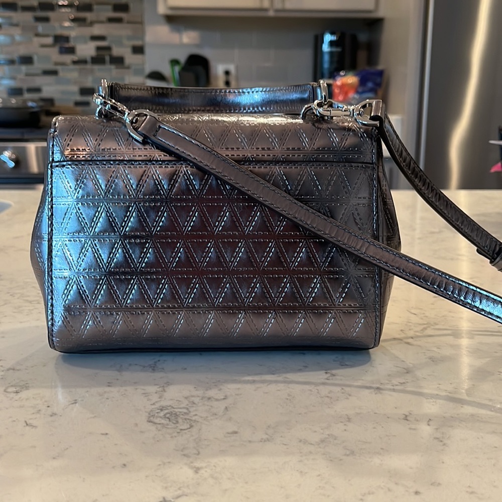 Micheal Kors purse - Picture 2 of 4